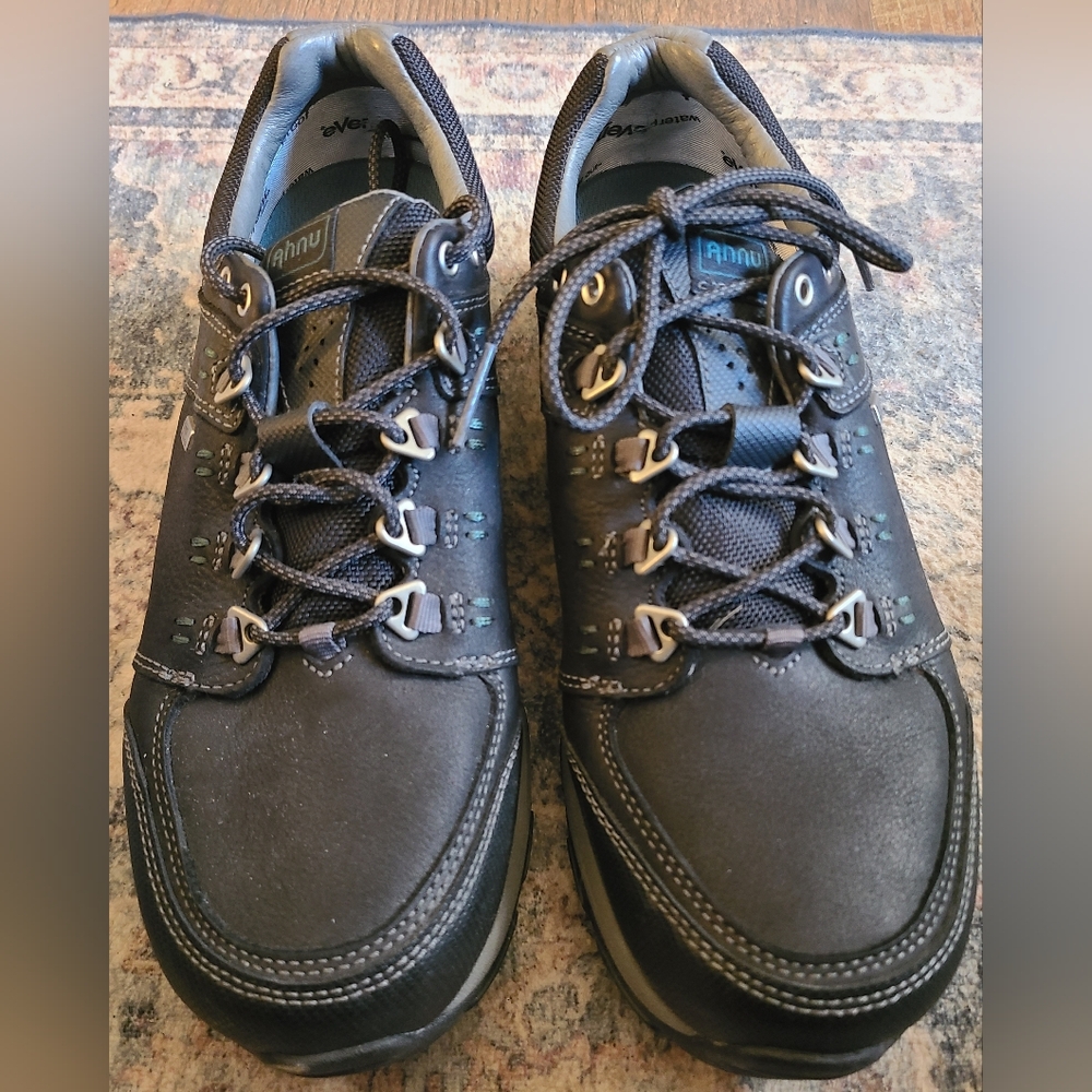 Teva Ahnu Womens Montara III Black Leather Hiking Shoes